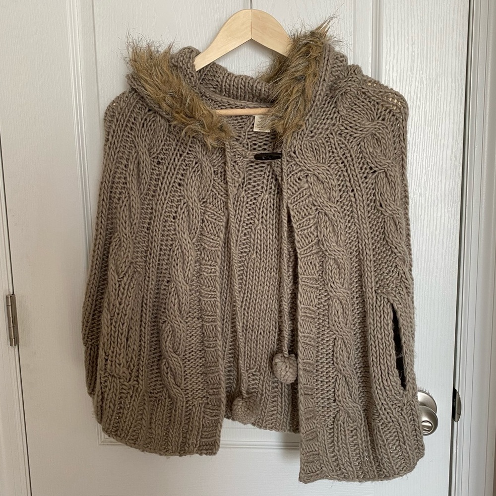 Willow & Clay hooded poncho size XS